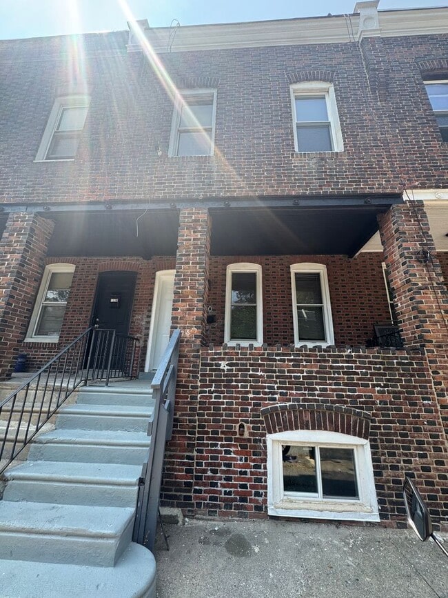 Building Photo - 1240 N Conestoga St