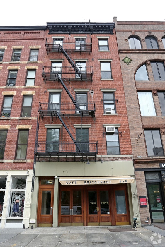 Building Photo - 506 Laguardia Pl