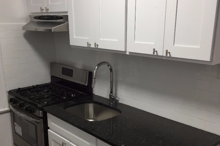 Primary Photo - 847 Bay Ridge Ave