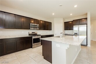 Building Photo - 4435 Stardusk Falls Ave