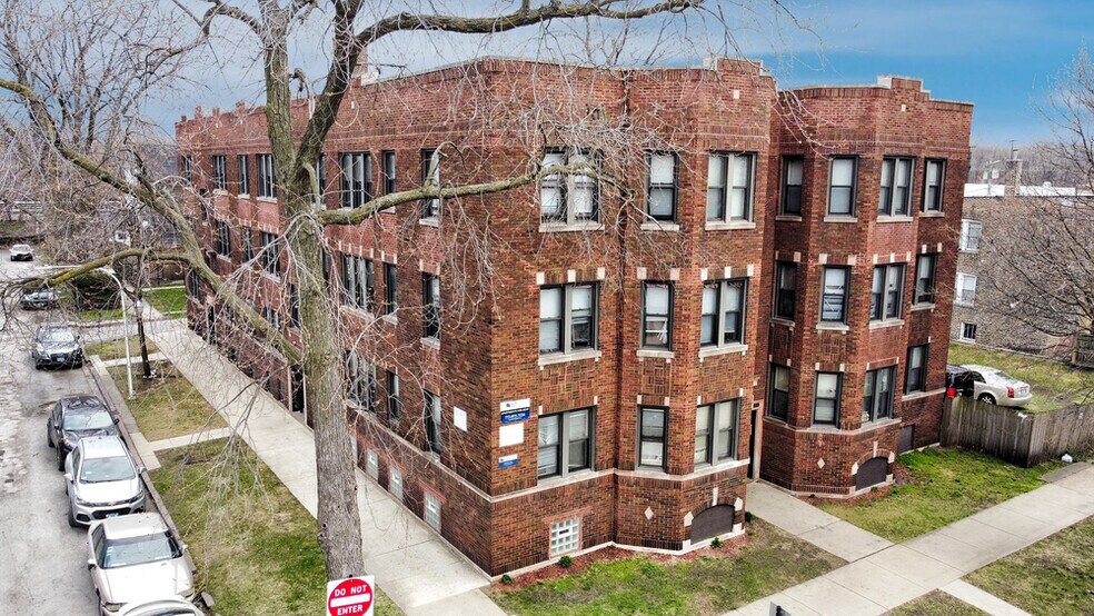 Primary Photo - 8003 S Dobson Ave