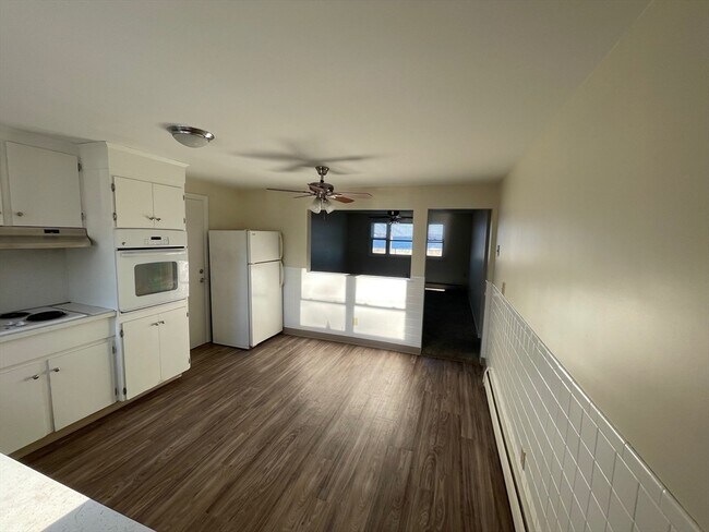 Foto del edificio - 623 Quincy Shore Dr