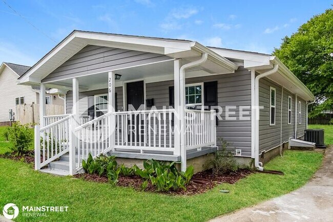 Foto del edificio - 206 E BRANCH ST, BENSON, NC 27504