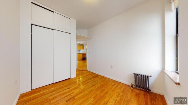 Building Photo - 2 bedroom in Manhattan NY 10003