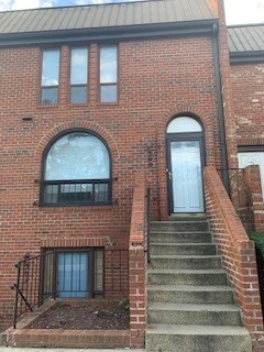 Building Photo - 560 Brummel Ct NW