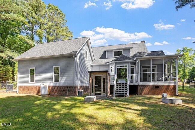 Foto del edificio - 7505 Penny Rd