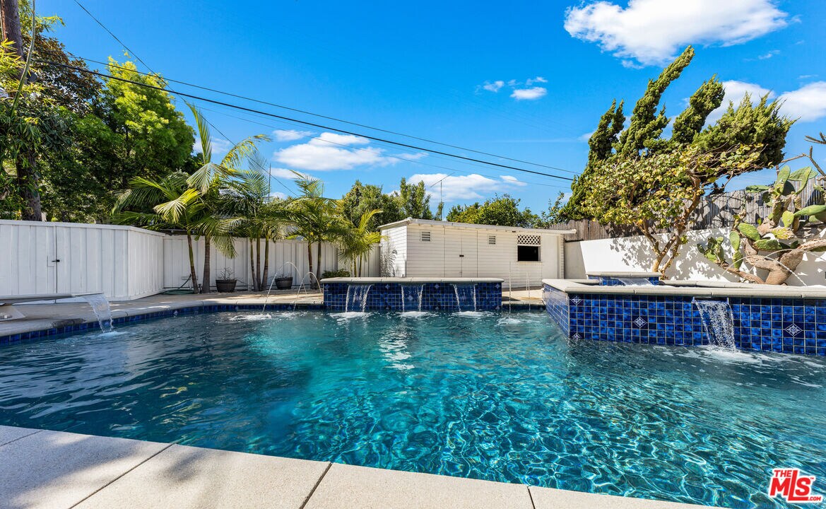 Foto principal - 4221 Stewart Ave