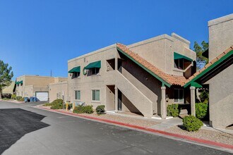 Building Photo - 6750 Del Rey Ave
