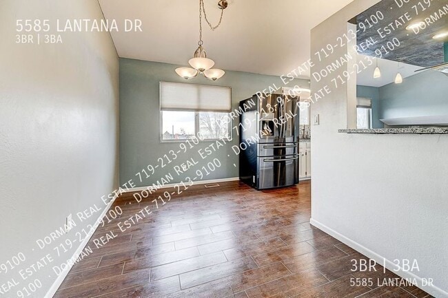 Foto del edificio - 5585 Lantana Dr