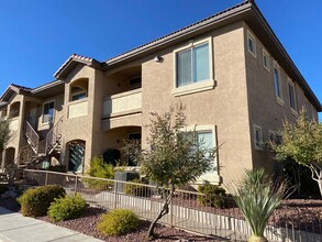Building Photo - 2305 W Horizon Ridge Pkwy