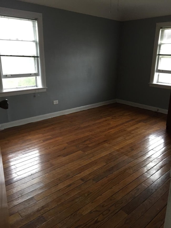 206 W Irving Park Rd, Bensenville, IL 60106 House Rental in