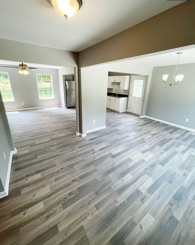 Foto del edificio - 3 Bedroom Single Family Home in Memphis