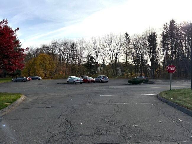 Foto del edificio - 128 Georgetown Dr