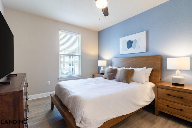 Building Photo - 301 E Redstone Ave