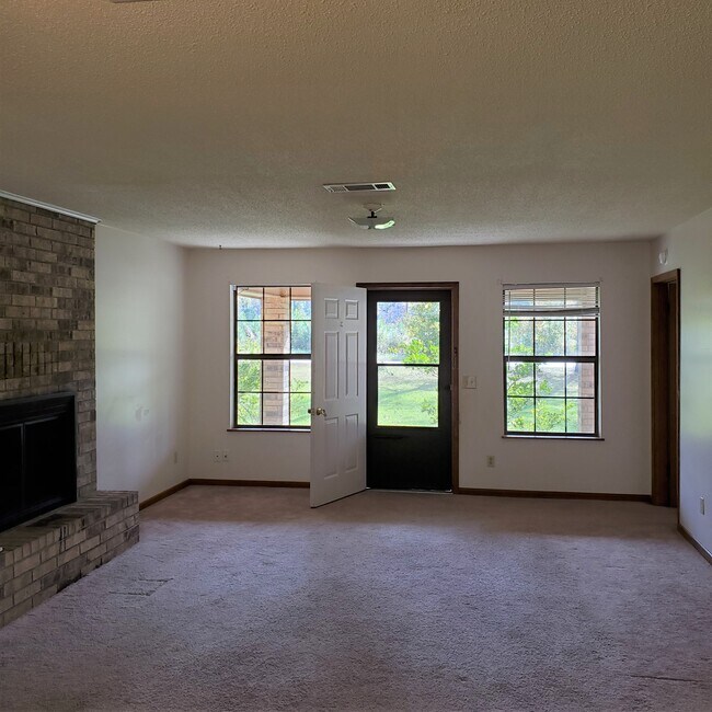 2348 Belview Rd, Leesville, LA 71446 House Rental in Leesville, LA