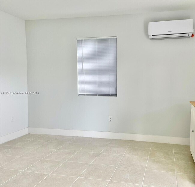 Foto del edificio - 430 NW 51st Ave
