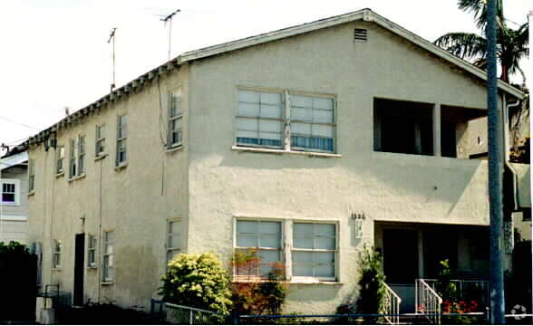 Building Photo - 525-533 E 5th St