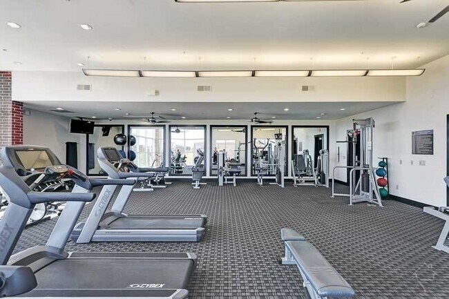 Foto del edificio - 1380 River Bend Dr