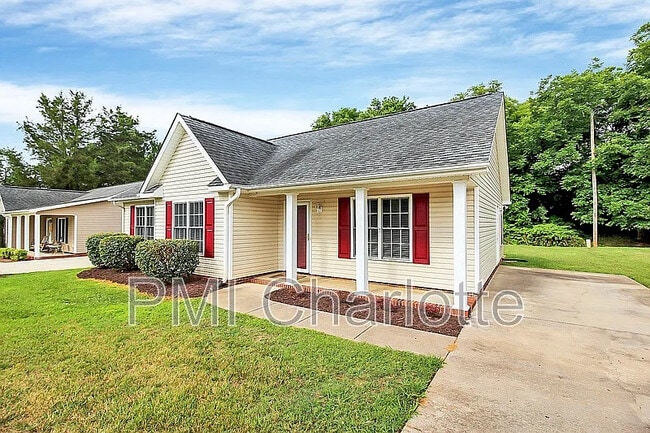 Building Photo - Room in Single Family Home on S Ridge Ave