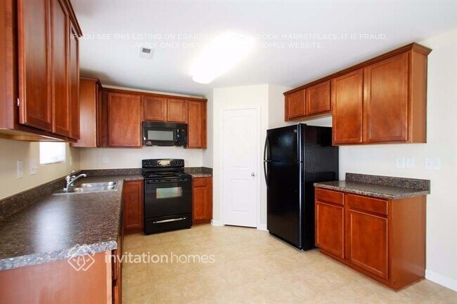 Foto del edificio - 5016 Broad Leaf Ct