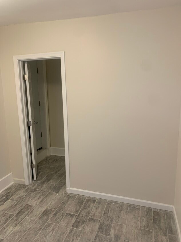 Primary Photo - Room For Rent