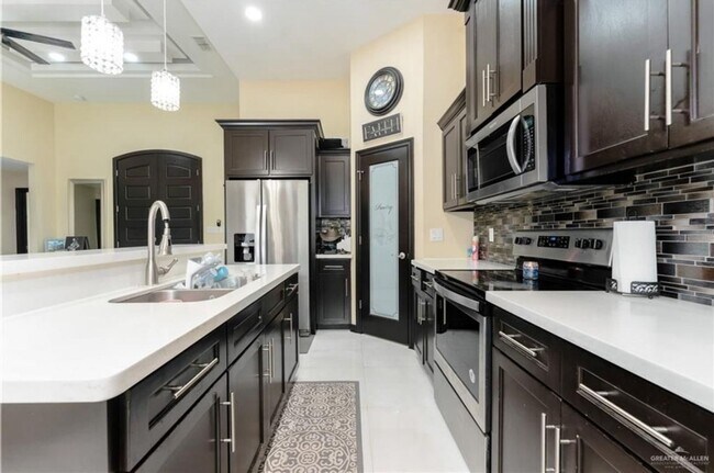 Foto del edificio - Charming 3BR 2.5RR House in Mission