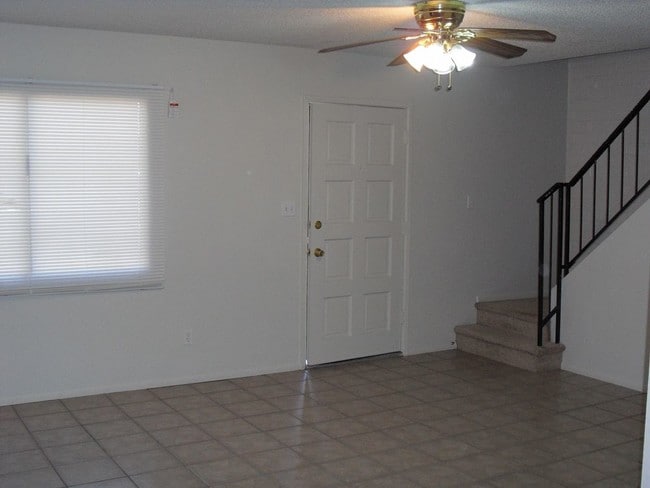 Building Photo - 600 S Dobson Rd