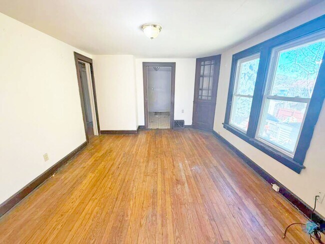 Foto del edificio - 7610 Dearborn Ave