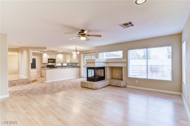 Foto del edificio - 8508 Copper Knoll Ave