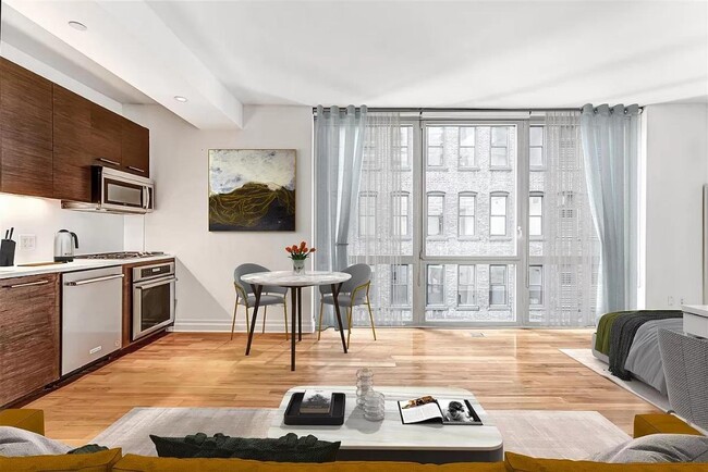 Building Photo - 39 E 29th St