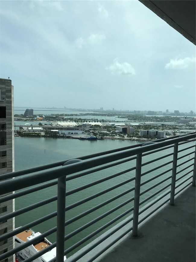 Building Photo - 335 S Biscayne Blvd