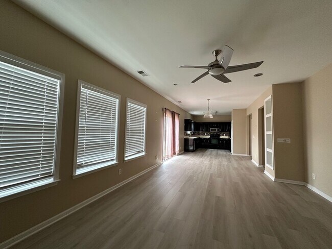 Foto del edificio - 3 bed 2.5 bath in Dixie - Berryhill
