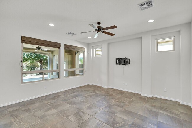 Foto del edificio - Stunning 55+ Encanterra 2 Bedroom for Rent