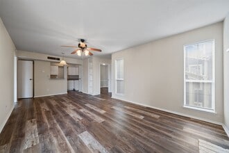 Building Photo - 18519 Egret Bay Blvd