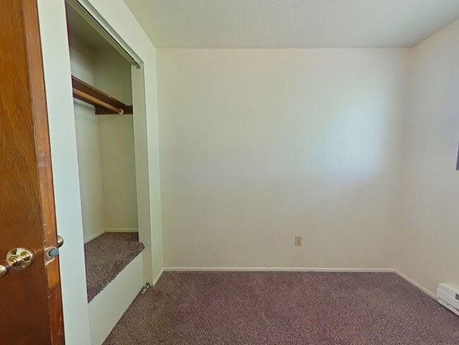 Building Photo - SPRING SPECIAL ~ $1110 OFF FIRST MONTH RENT