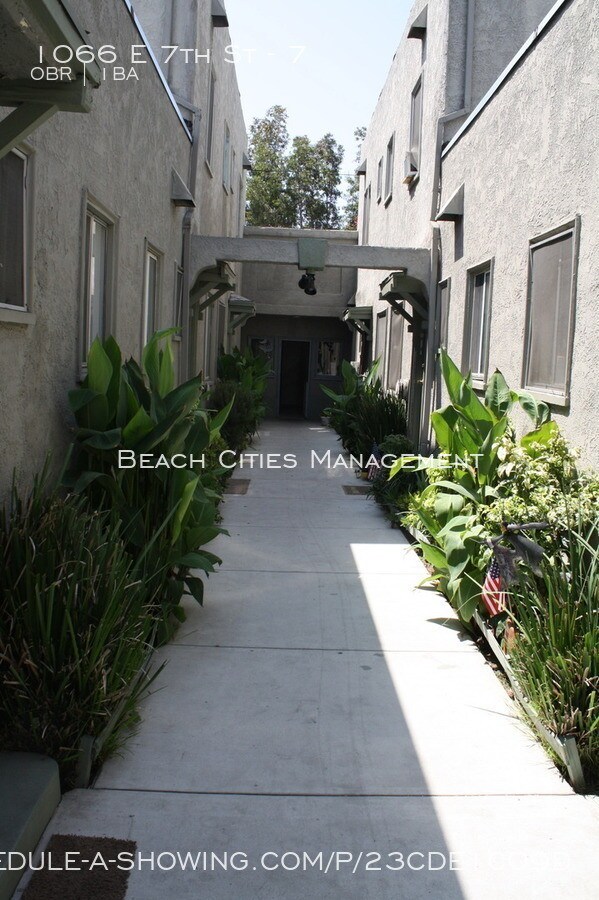Foto del edificio - 1066 E 7th St