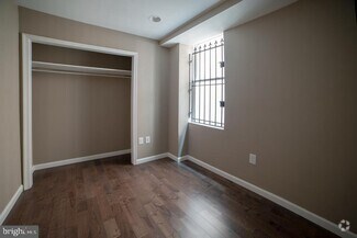 Building Photo - 1414 W Diamond St