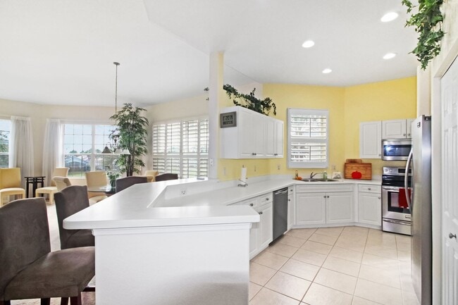 Foto del edificio - Triano Seasonal Condo for Rent