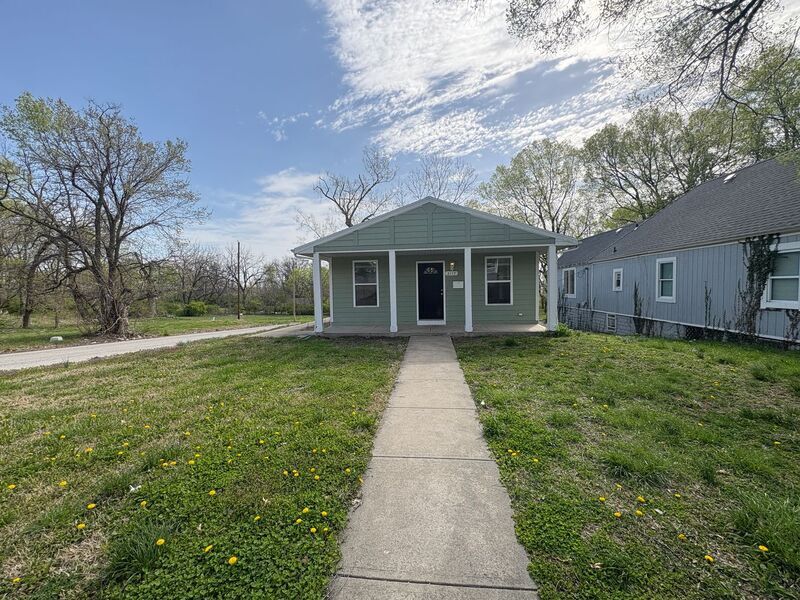 Primary Photo - 2117 N 3rd St