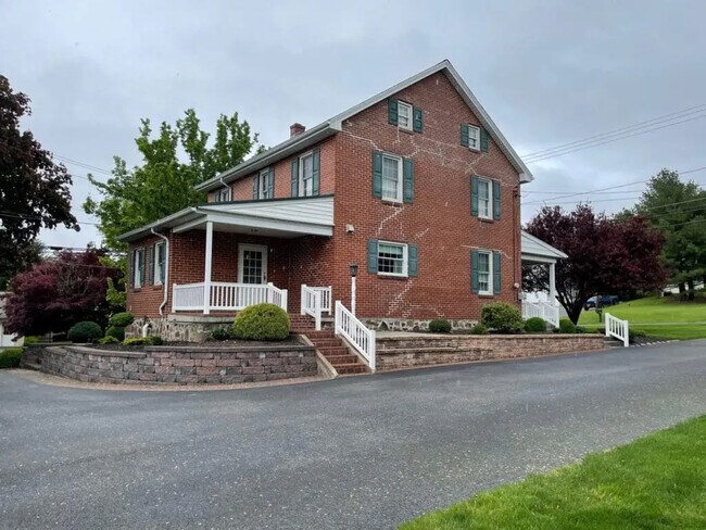 Foto del edificio - 3409 Division Hwy