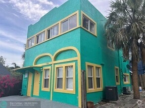 Building Photo - 736 Talladega St