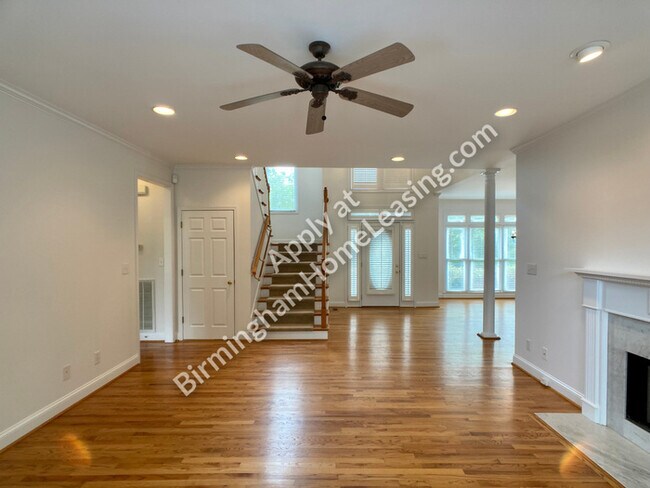 Building Photo - 1418 Panorama Dr