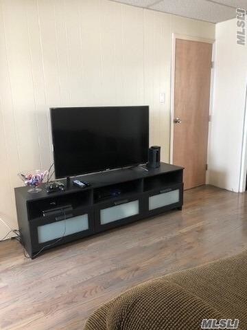 Building Photo - 3 bedroom in Queens NY 11417