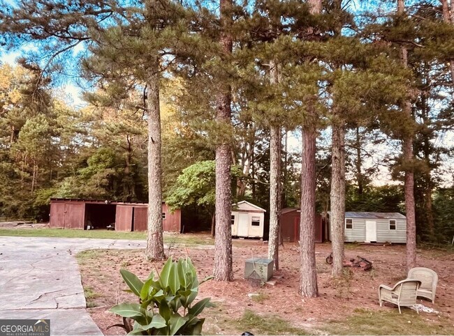 Foto del edificio - 559 Stringer Rd