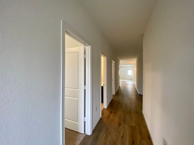 Foto del edificio - Stunning 4/2 Brand New Home in Kyle!