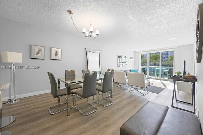 Foto del edificio - 19370 Collins Ave