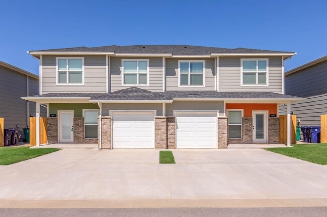 Photo - 7715 Owen Ln (Oklahoma City, OK) House