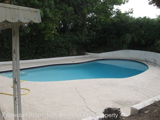 Building Photo - 4 br, 2.5 bath House - 7274 Jackson Drive