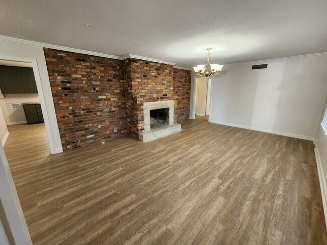 Foto del edificio - Compeltely Remodeled 3 Bedroom 3 Bathroom