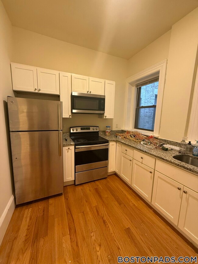 Building Photo - 1463 Beacon St